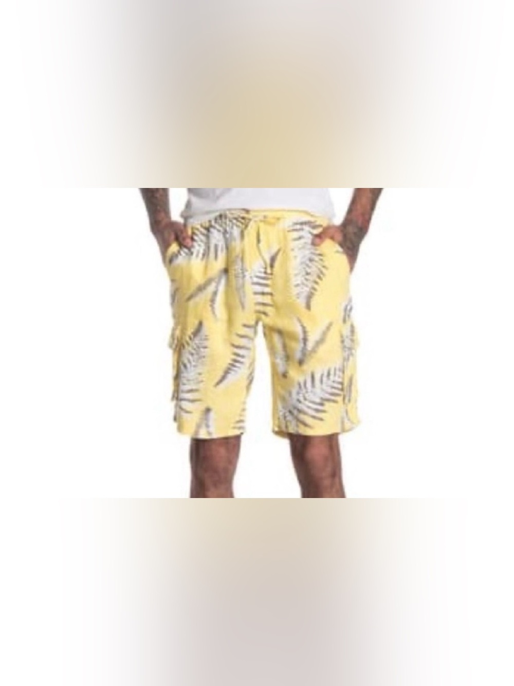 Onia Men’s Tom Linen Cargo Shorts in a Yellow Fern Print